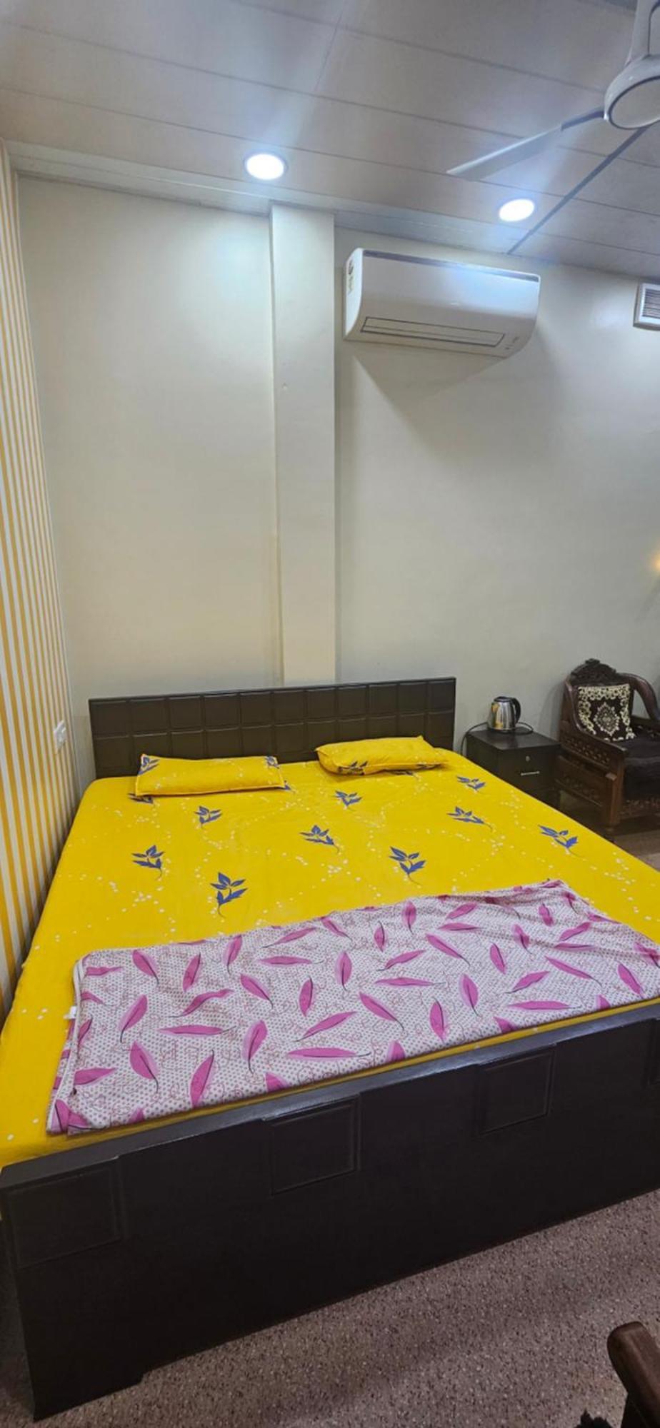 Kashi Shree Apartment Varanasi Room photo